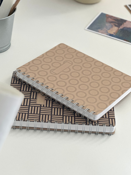 Large Wiro Notebook: Woodblock Pattern