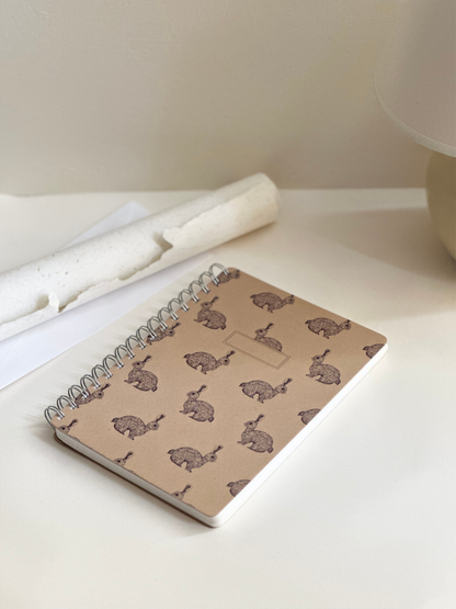 LARGE WIRO NOTEBOOK: WILDLIFE